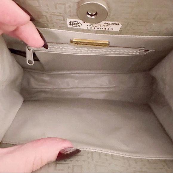 Vintage Silver Crossbody Swirl Hardware Purse Handbag Inge Christopher - Picture 5 of 7